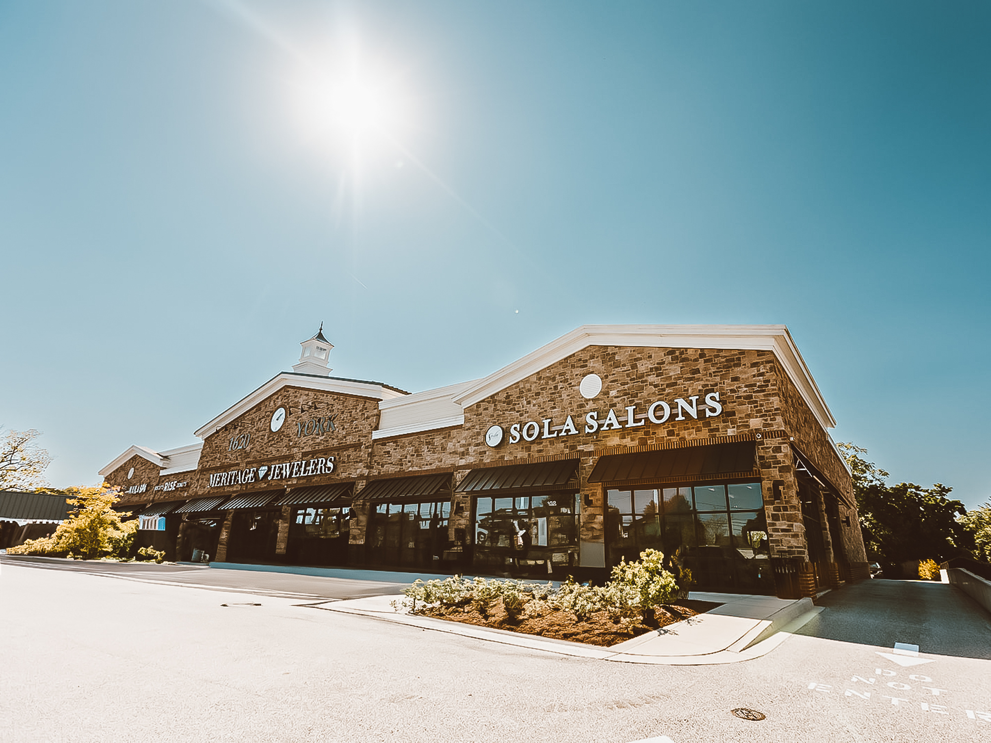 Delivered exterior construction and façade improvements at the 1620 York Road Shopping Center, enhancing durability, curb appeal, and tenant visibility.
