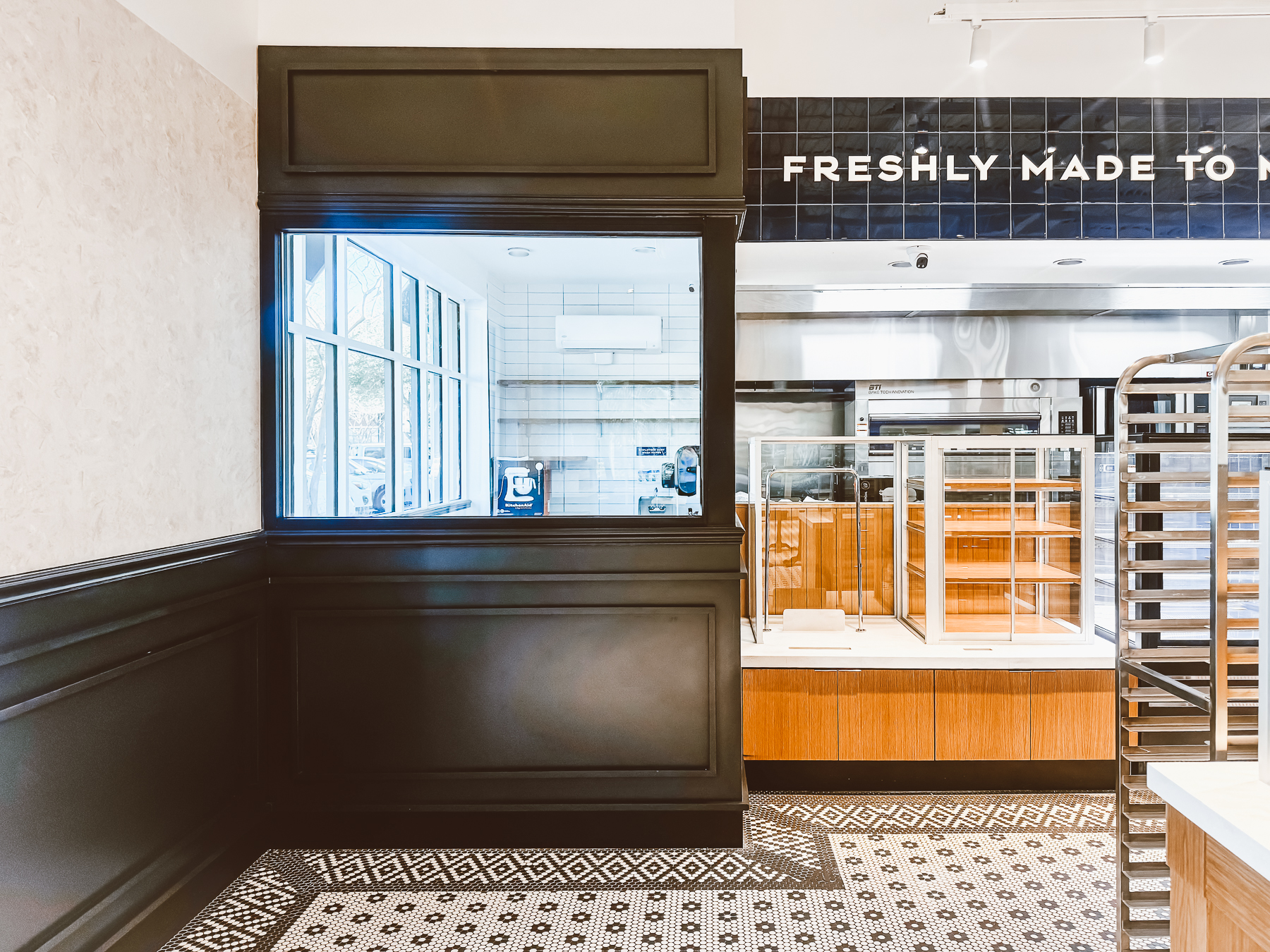 Paris Baguette franchise bakery cafe build-out by HNB Services in Mount Pleasant, South Carolina