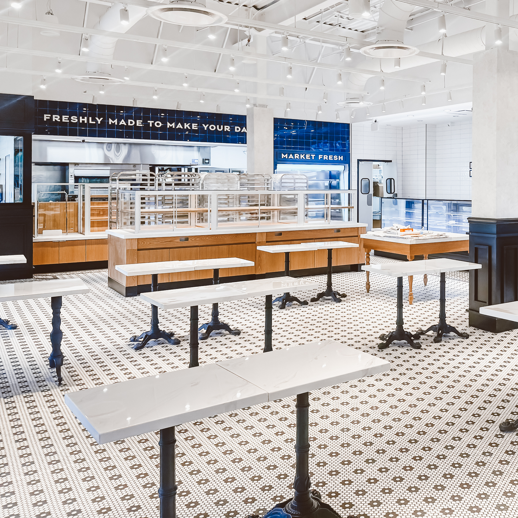 Paris Baguette franchise build out