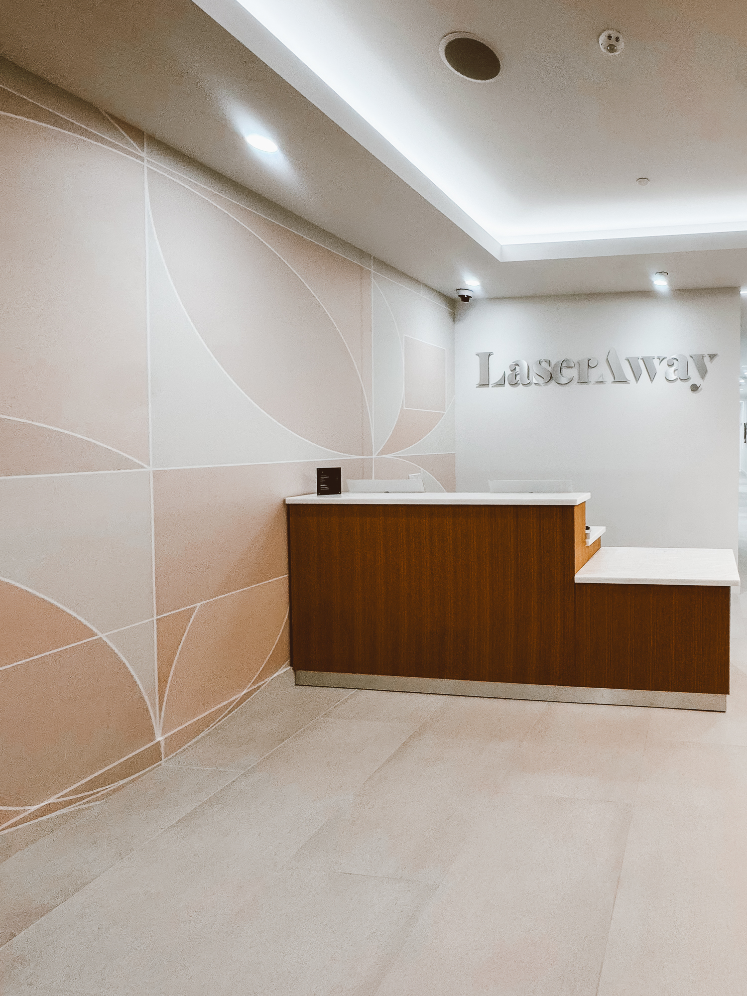 LaserAway consultation room build-out by HNB Services